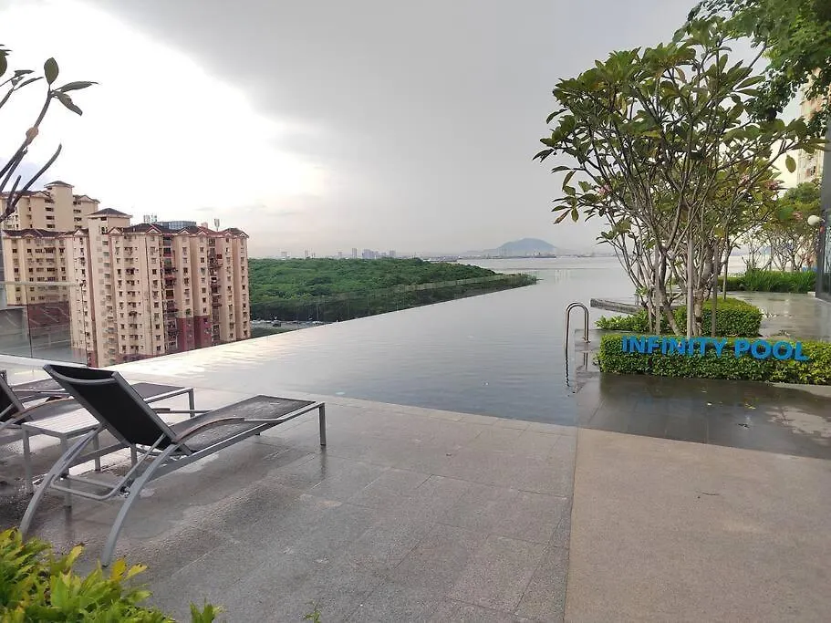 Seaview Infinity Pool #6Pax #2Bedroom #2Bathroom Jelutong