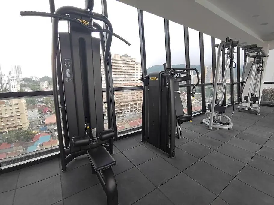Seaview Infinity Pool #6Pax #2Bedroom #2Bathroom Jelutong マレーシア