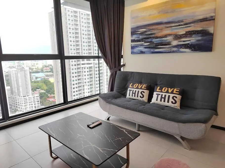 Seaview Infinity Pool #6Pax #2Bedroom #2Bathroom Jelutong マレーシア