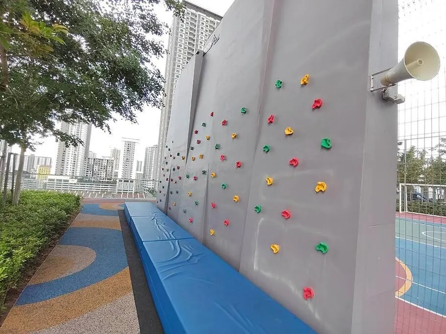 Seaview Infinity Pool #6Pax #2Bedroom #2Bathroom Jelutong アパート